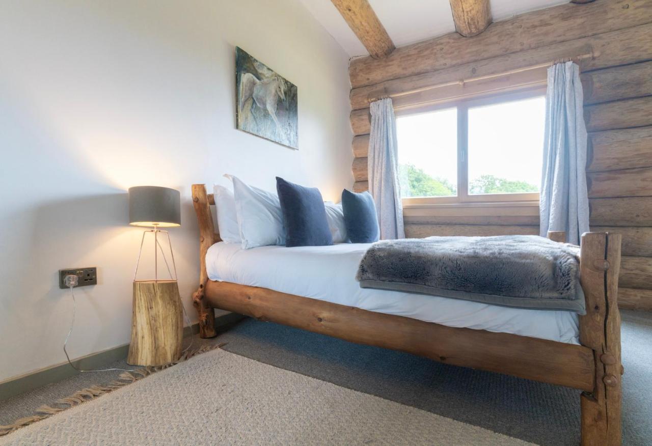 Wild Nurture Eco Luxury Offgrid Log Cabin 威廉堡 外观 照片